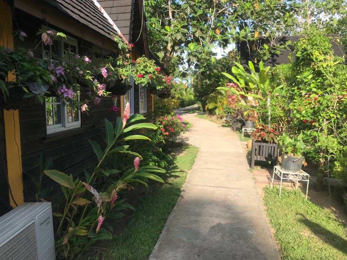 Firefly Beach Cottages Negril Zewnętrze zdjęcie